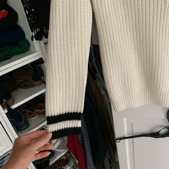 White collegiate sweater - Picture 1 of 2